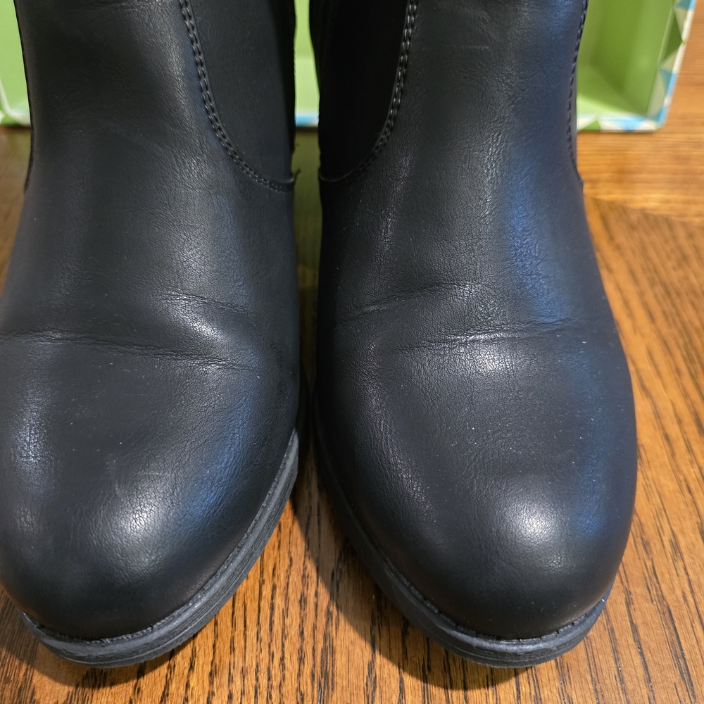 White Mountain Black Ankle Booties